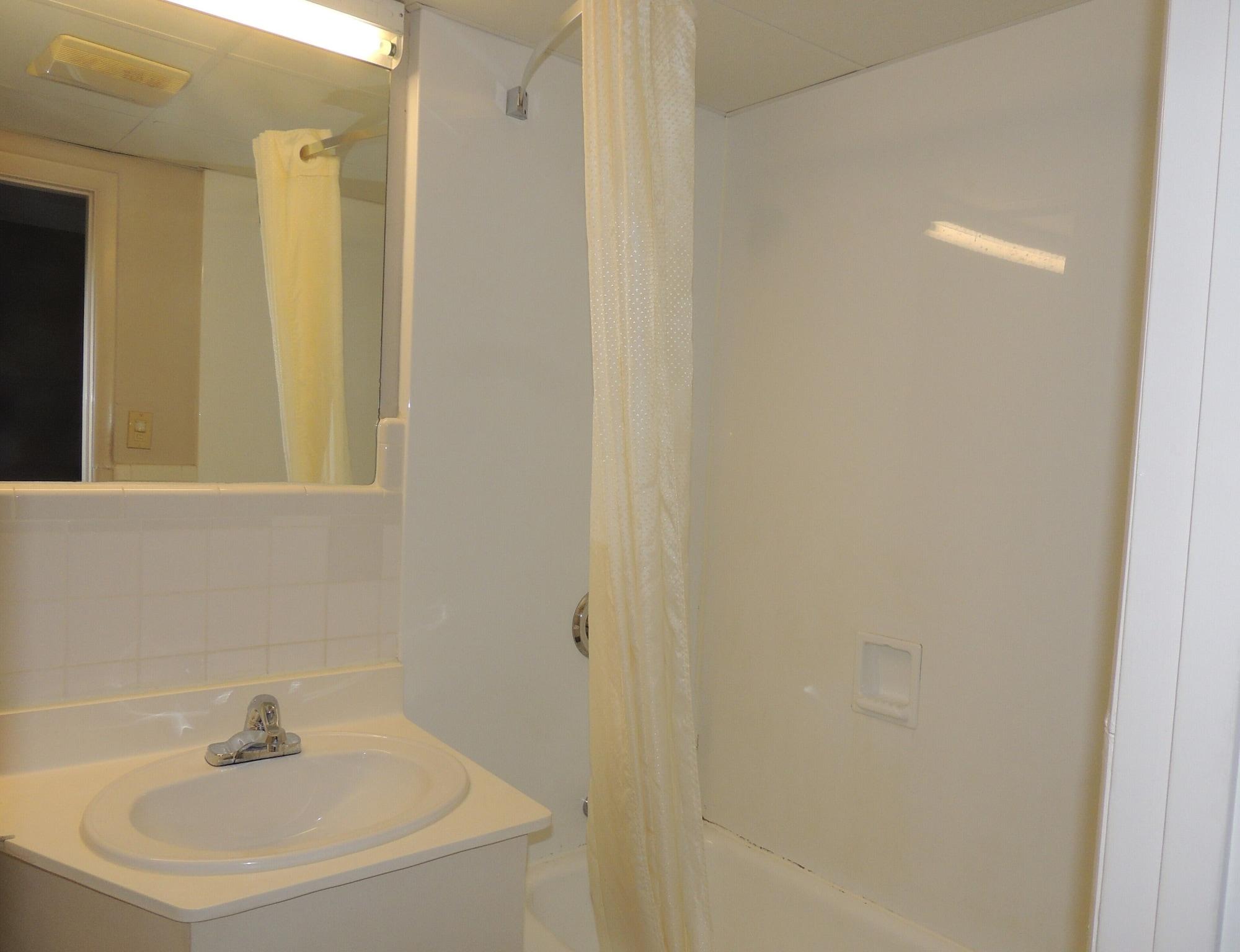 Econo Lodge Dewitt I-90 Extérieur photo