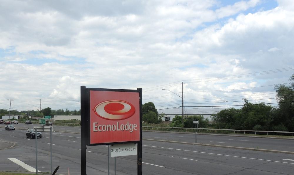 Econo Lodge Dewitt I-90 Extérieur photo