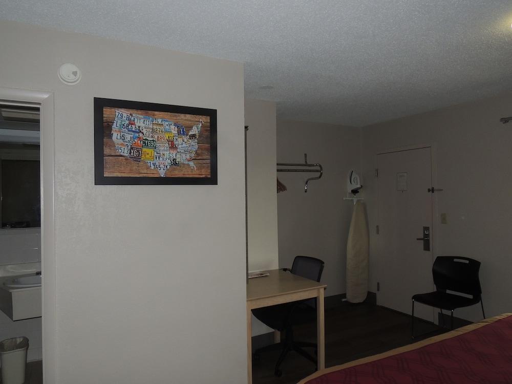 Econo Lodge Dewitt I-90 Extérieur photo