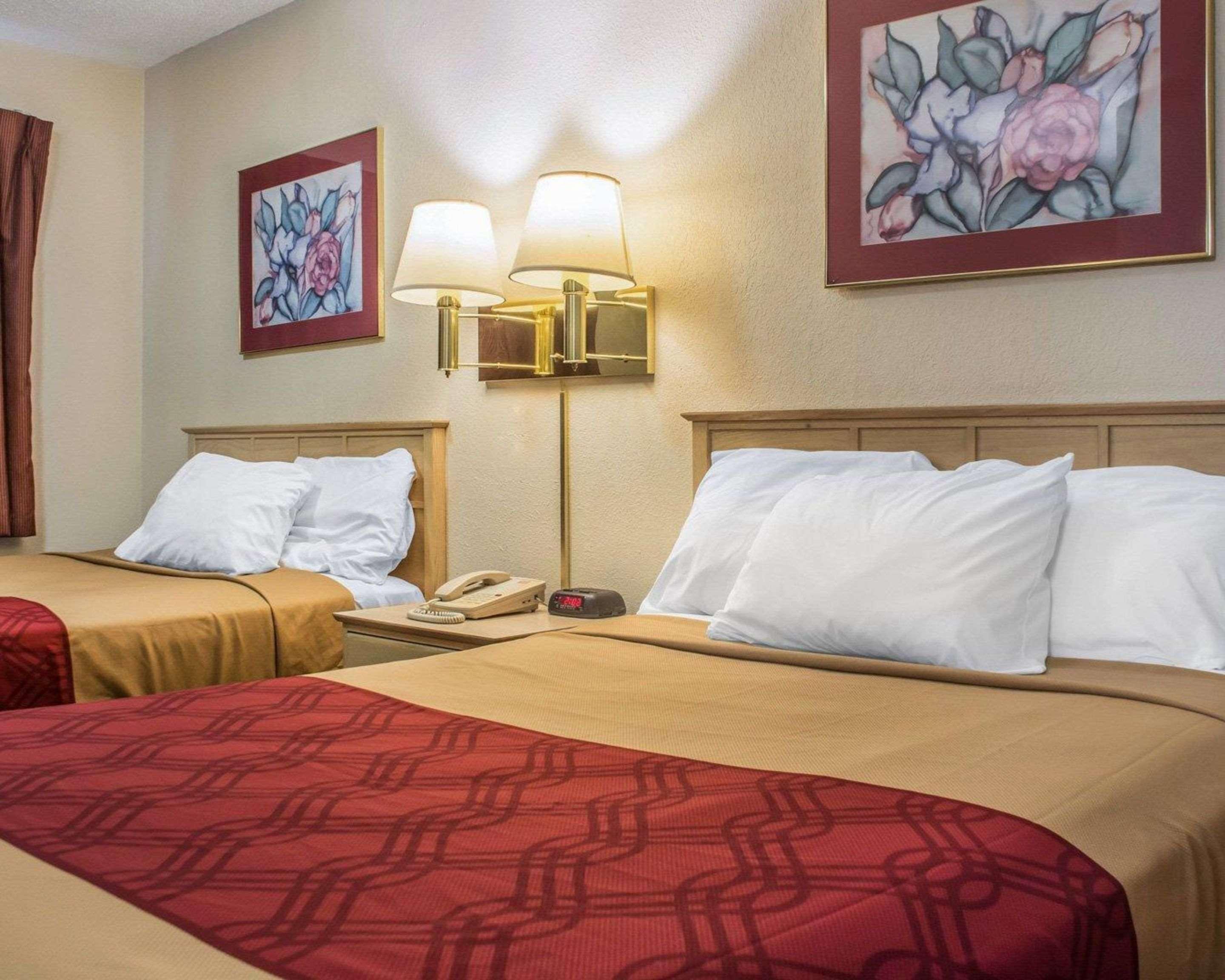 Econo Lodge Dewitt I-90 Extérieur photo