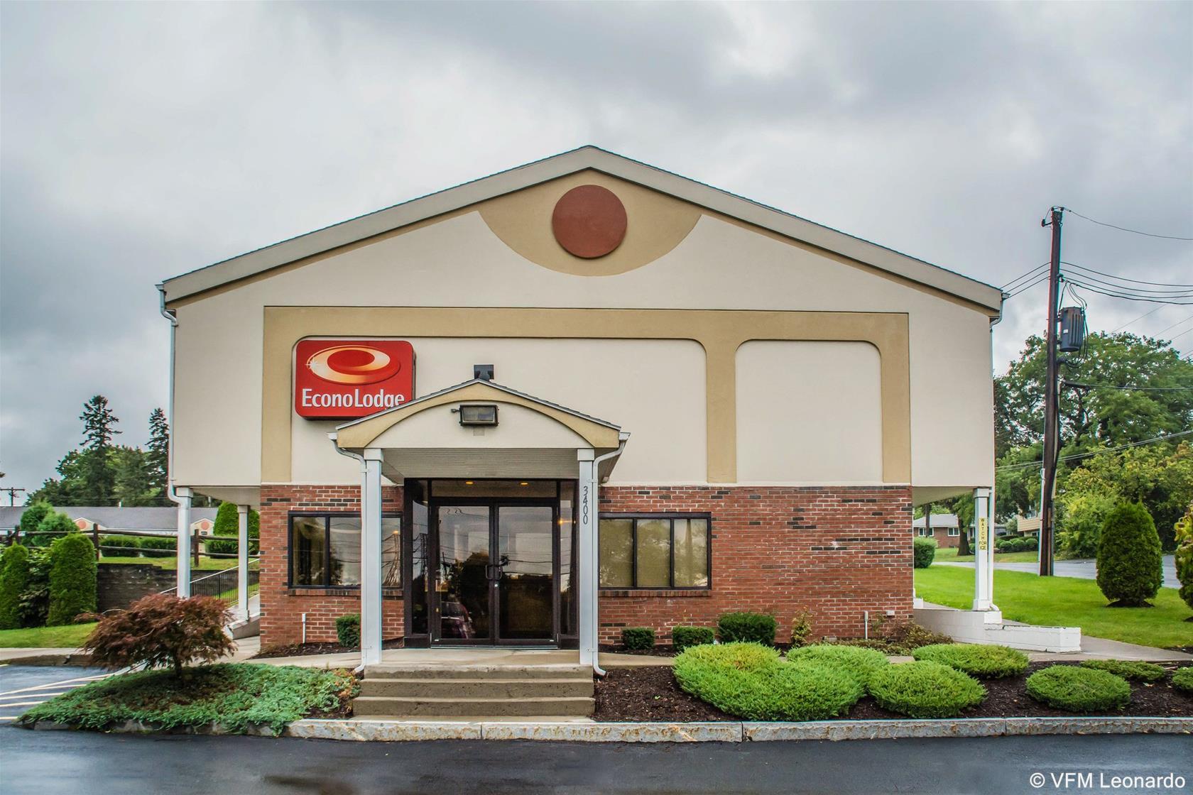 Econo Lodge Dewitt I-90 Extérieur photo