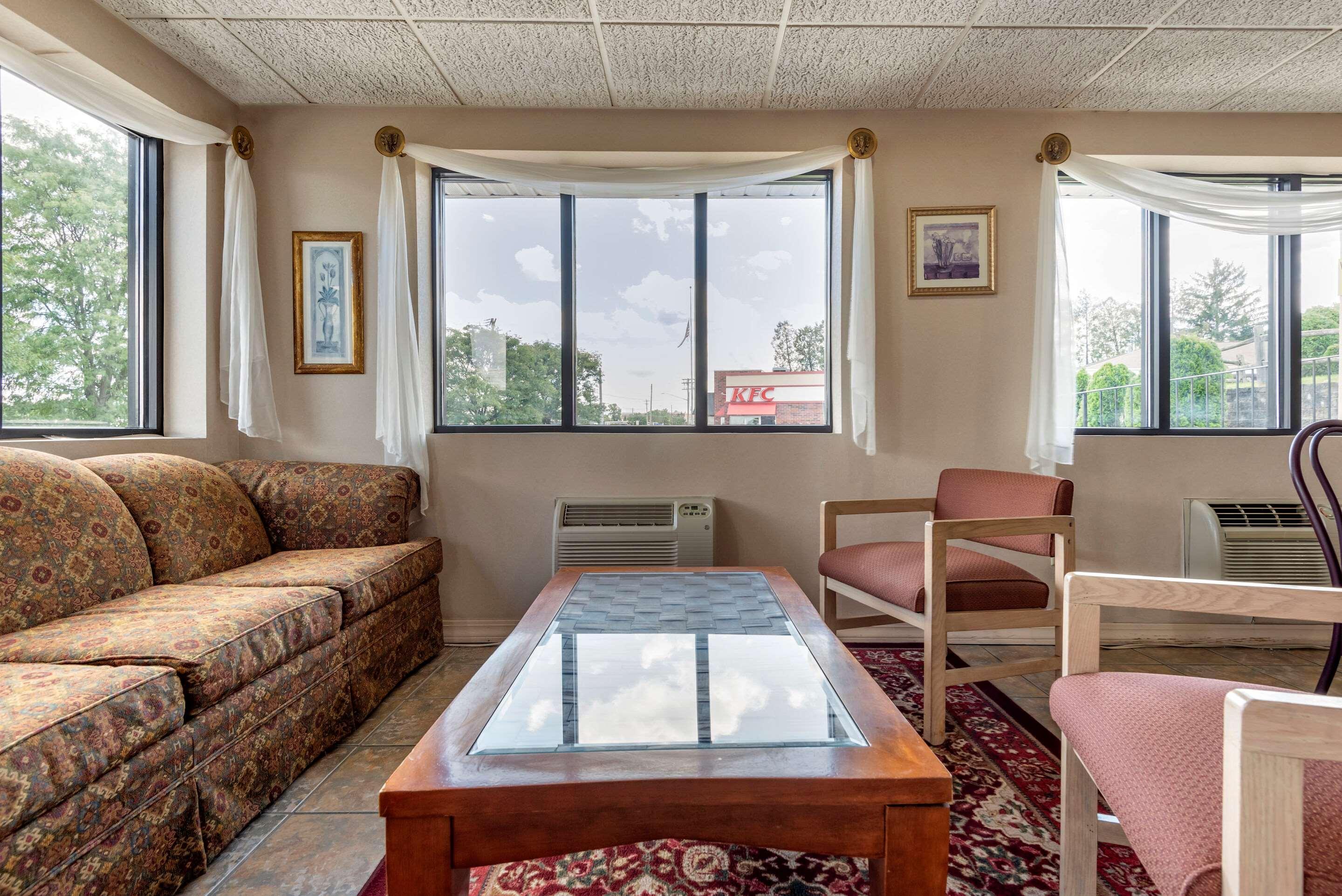 Econo Lodge Dewitt I-90 Extérieur photo