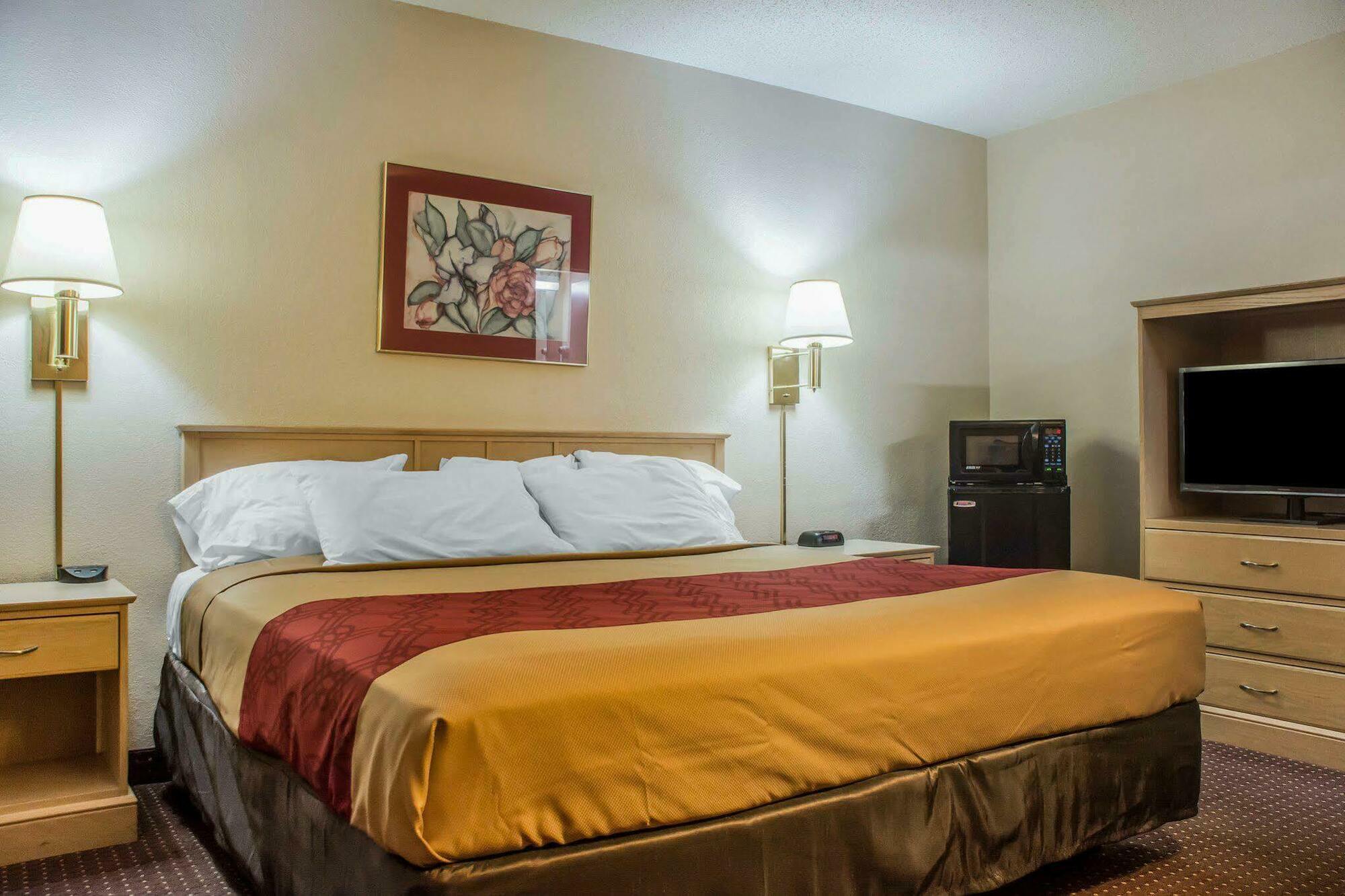Econo Lodge Dewitt I-90 Extérieur photo