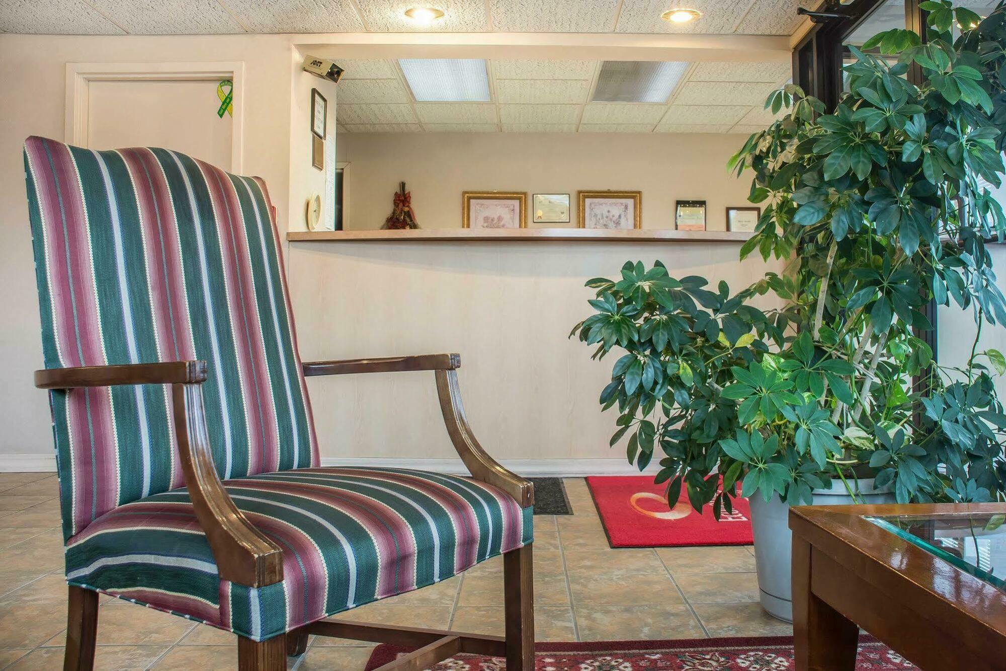 Econo Lodge Dewitt I-90 Extérieur photo